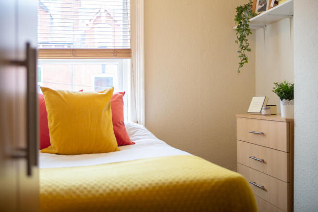 5 bed Terraced to rent Image 12