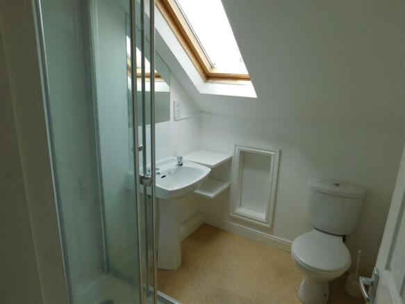 Bathroom 1.JPG