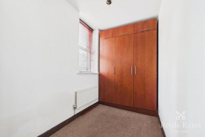 4 bed Semi-Detached for sale Image 8