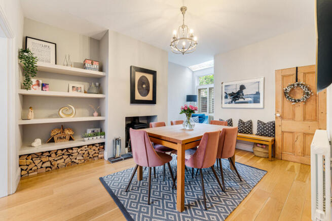 7 Carlton St-10.jpg