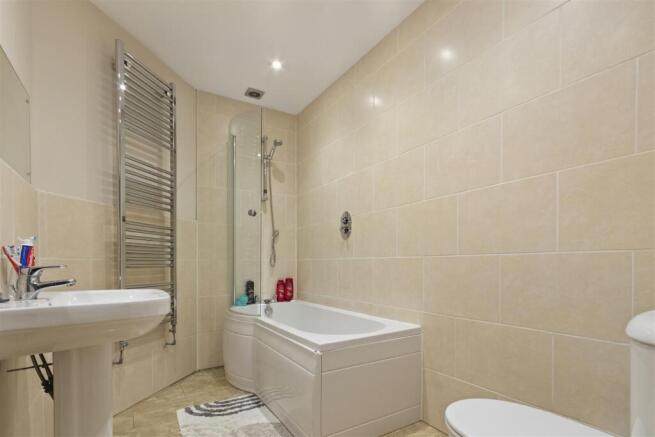 3 bed Semi-Detached Bungalow for sale Image 11
