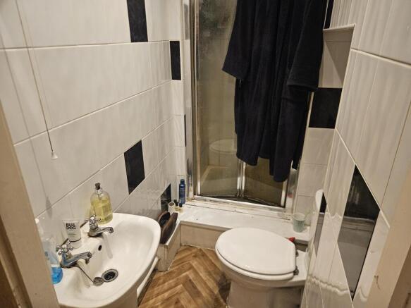 1 bed Flat for sale Image 7