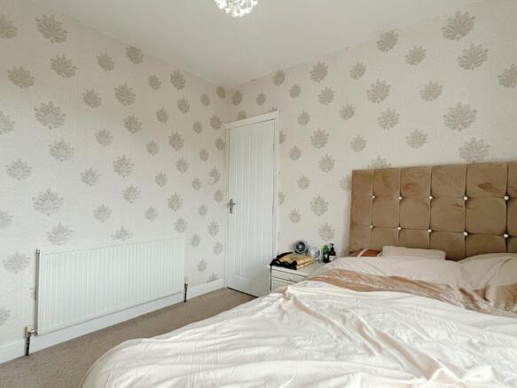 3 bed Semi-Detached for sale Image 11