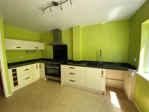 Kitchen/Breakfast Room
