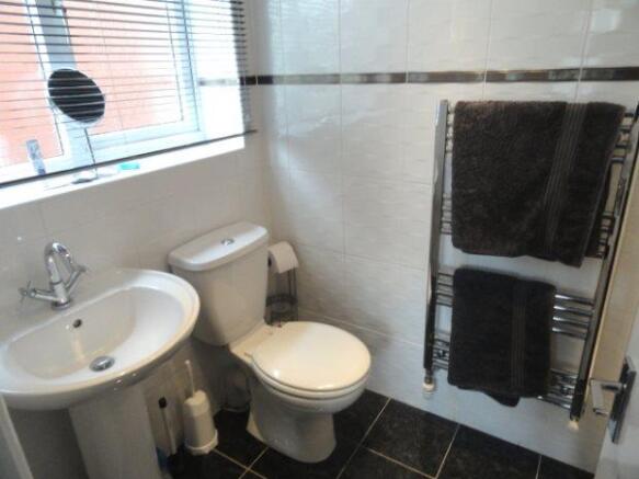 EN SUITE