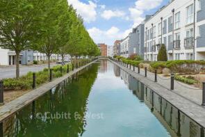 230, Canalside, Redhill RH1 2FW
