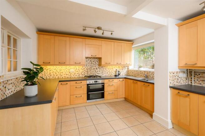 2 bed Terraced for sale Image 4