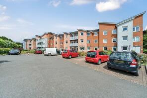 Flat 14, Benedict Court, Western Avenue, Newbury RG14 1AR