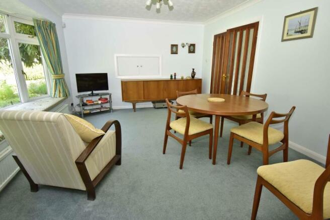 A DINING ROOM 1.JPG