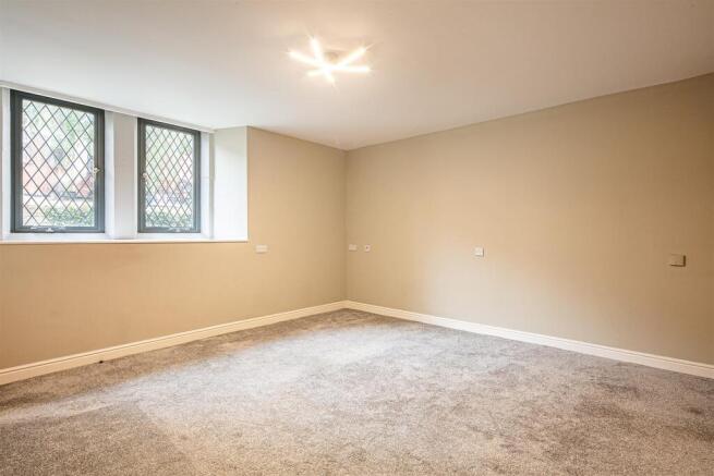 1 bed Apartment to rent Image 10