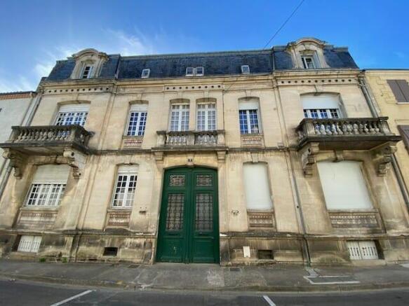 Photo 1