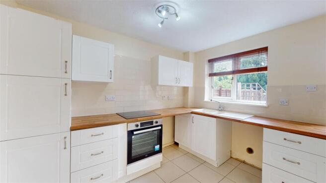 Bishop Close, 12 Kitchen.jpg