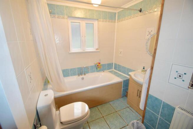 Bathroom.jpg