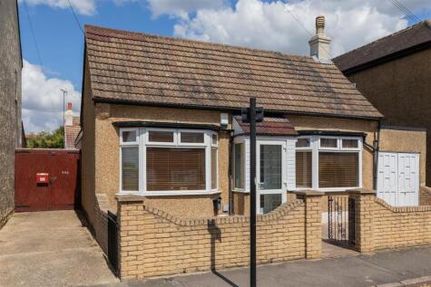 Westward Road, Chingford