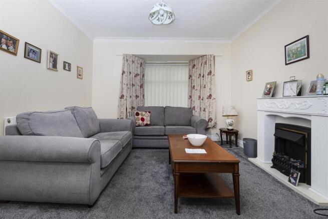 2 bed Semi-Detached Bungalow for sale Image 7