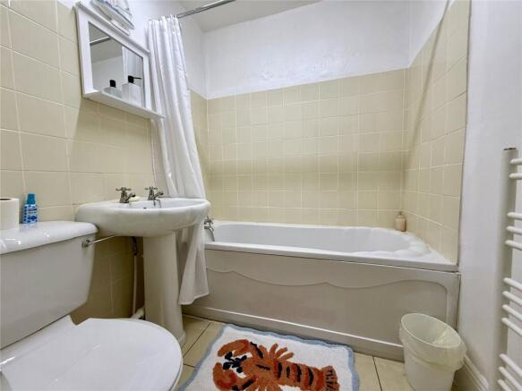 1 bed Apartment for sale Image 8
