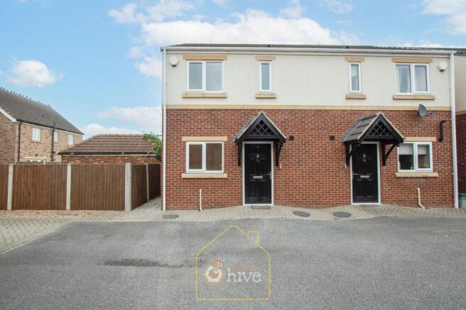 3-bed semi-detached on Station Road, Rossington, Doncaster, DN11, £179,999