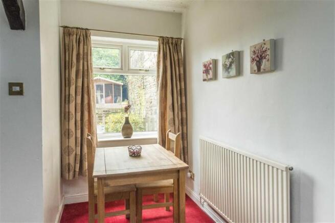 LOUNGE/DINING ROOM