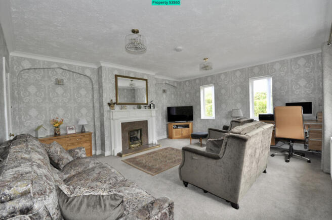 4 bed Detached Bungalow for sale Image 10