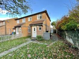 10, Maskell Way, Farnborough GU14 0PU