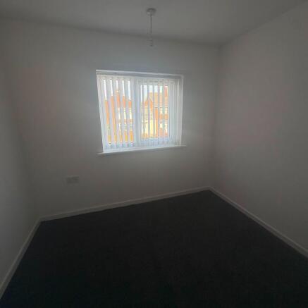 3 bed Terraced to rent Image 8