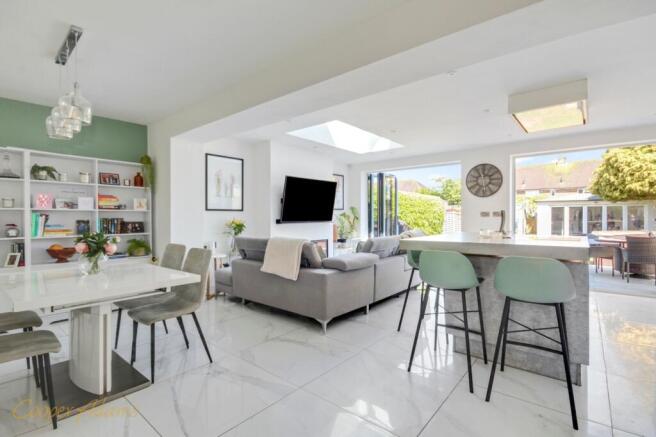 Open Plan Kitchen/Diner/Sitting Area