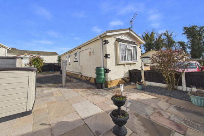 2 bed Park Home for sale Image 12