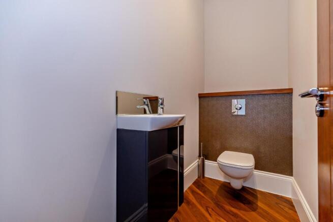 2 bed Apartment for sale Image 11