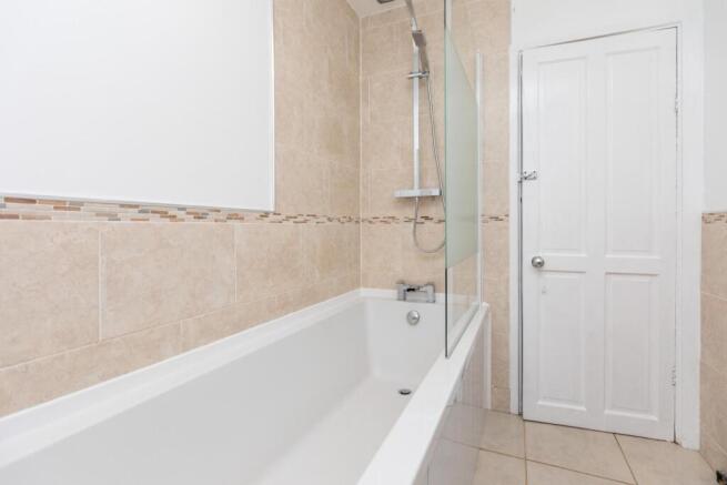 3 bed Terraced for sale Image 11
