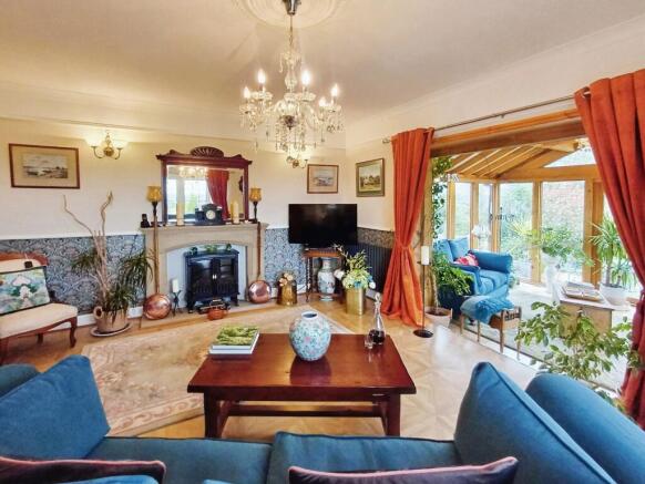 4 bed Detached for sale Image 9