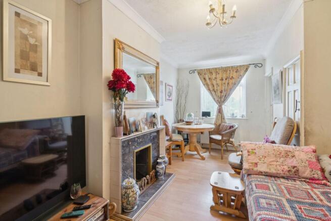 Living Room (2)