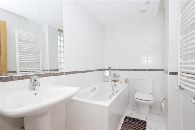 En-Suite Bathroom