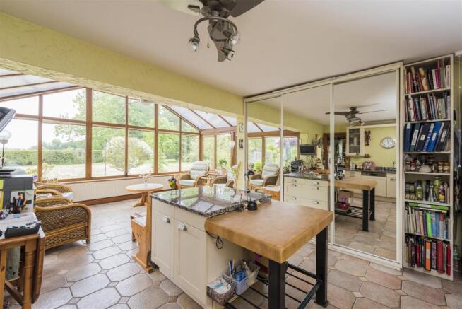 25 Spaldwick Road ph16.jpg