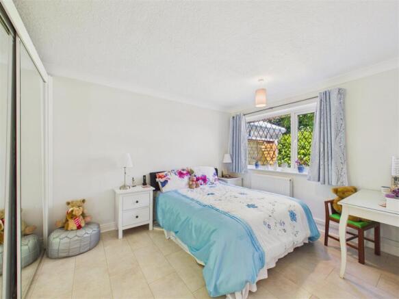 2 bed Semi-Detached Bungalow for sale Image 7