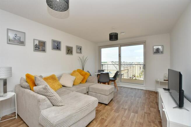 Kitchen/ Living Area