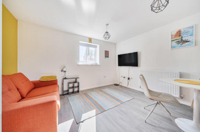 1353836-3-68dbf8a...