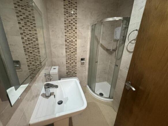1 bed Flat to rent Image 11
