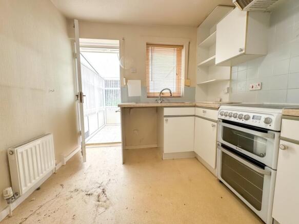 2 bed Bungalow for sale Image 10