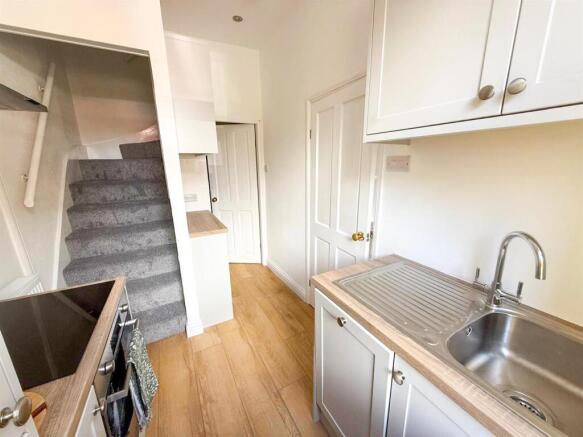 2 bed Terraced for sale Image 8