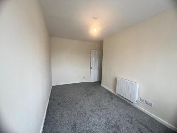 2 bed Flat to rent Image 4