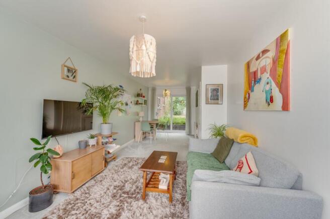 3 bed Semi-Detached for sale Image 4
