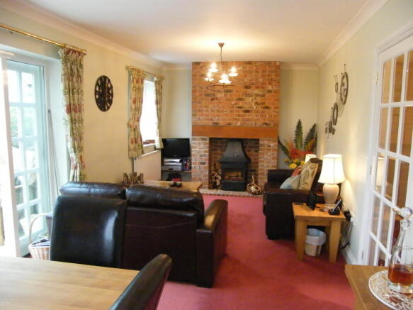 Sitting/Dining Room