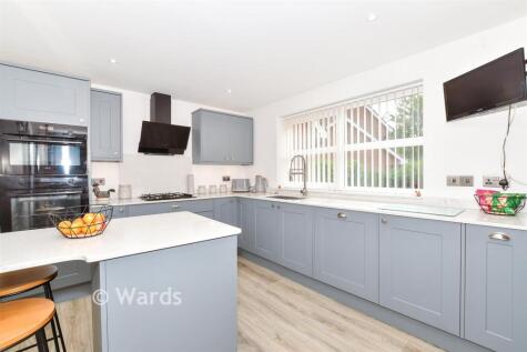 Crabtree Close, Kings Hill, West Malling, Kent