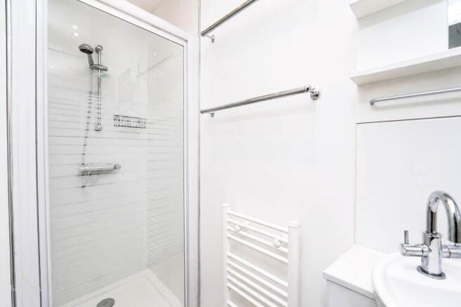 2 bed Terraced for sale Image 5