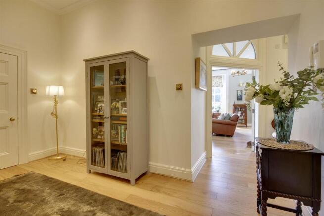 1 bed Apartment for sale Image 6