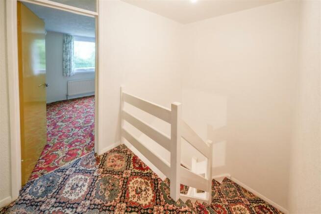 FIRST FLOOR LANDING