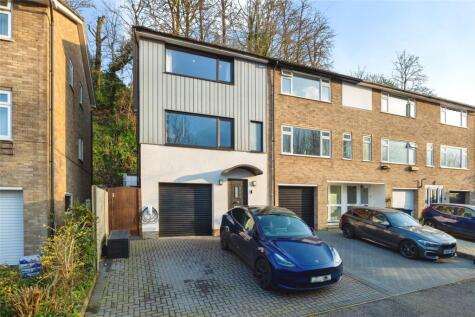 Valley View, GODALMING, Surrey, GU7