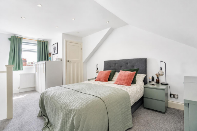 3 bed Terraced for sale Image 5