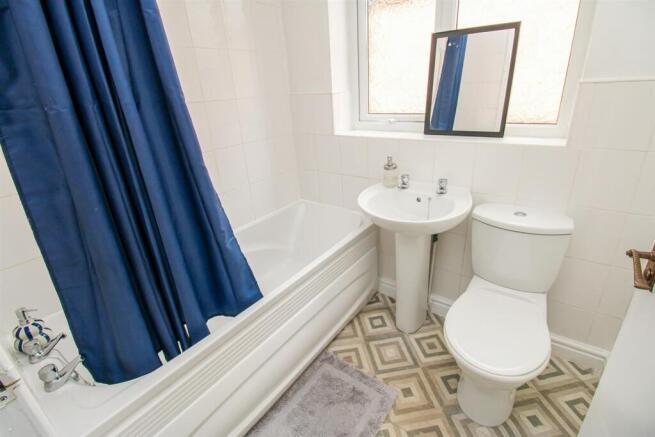 2 bed Terraced for sale Image 7