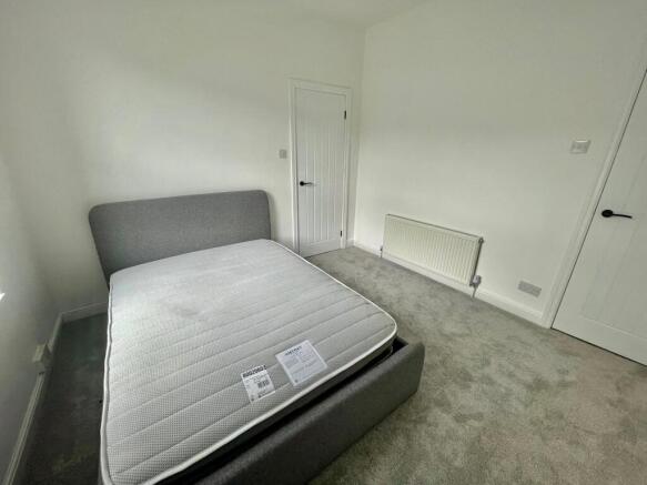 2 bed Terraced to rent Image 8